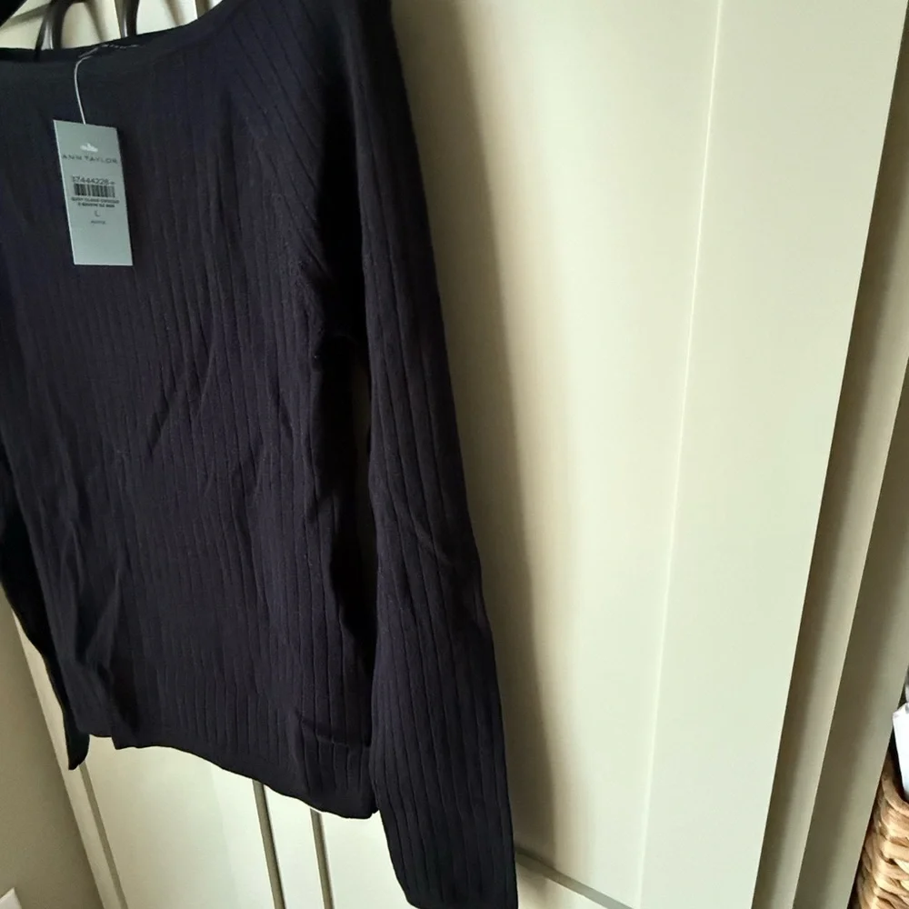 NWT Ann Taylor Ribbed Off Shoulder Black Long Sleeve Sweater SZ LP